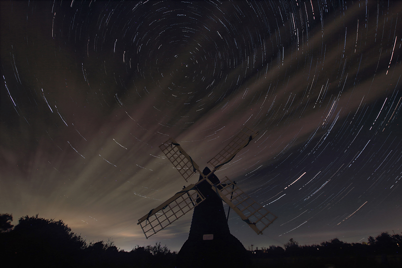 Incomplete startrail because of cloud